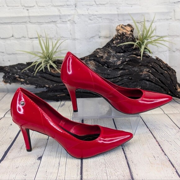 Simply Vera Vera Wang Stevie Red Patent Leather Pumps - Picture 3 of 11